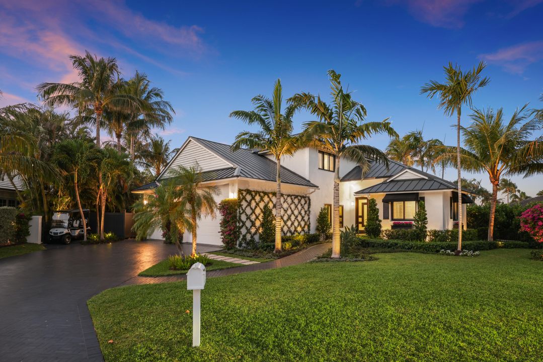 For Sale: $4,750,000 (5 beds, 6 baths, 4100 Square Feet)