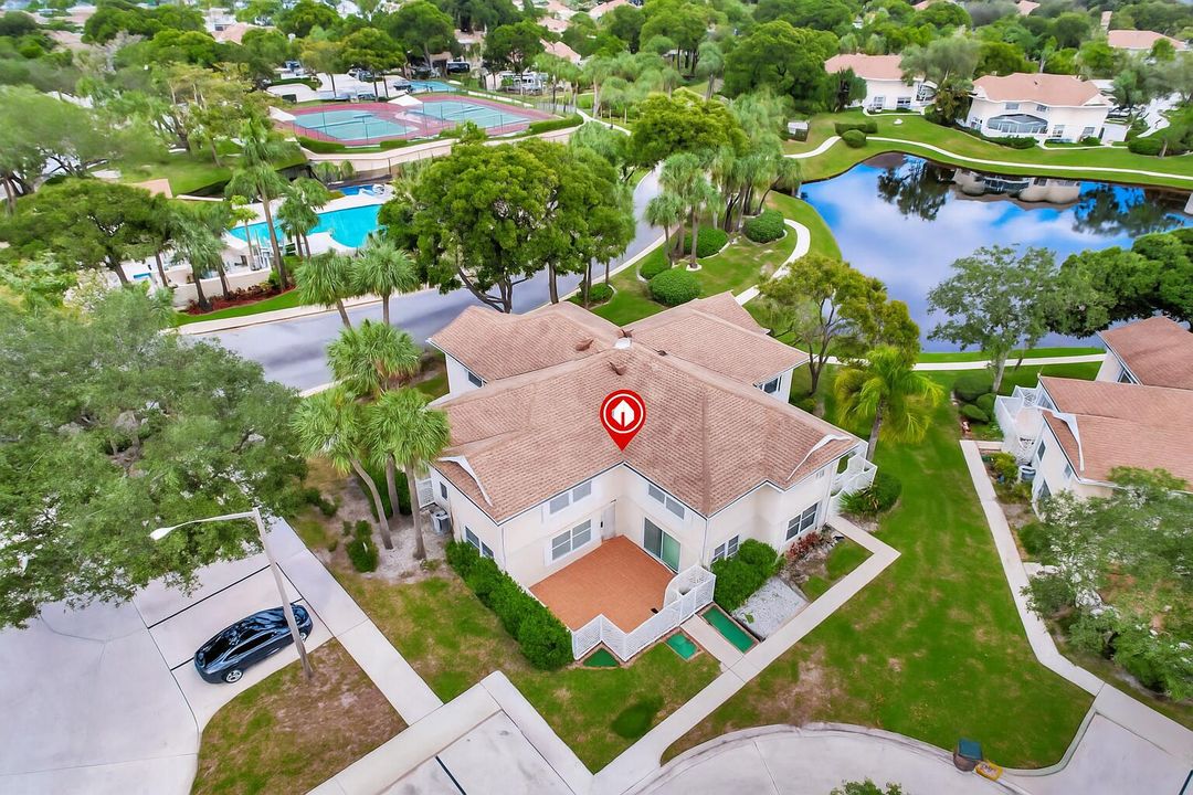 For Sale: $279,888 (2 beds, 2 baths, 1374 Square Feet)