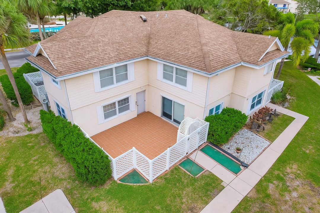 For Sale: $279,888 (2 beds, 2 baths, 1374 Square Feet)