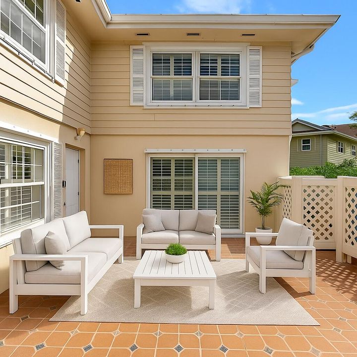 For Sale: $279,888 (2 beds, 2 baths, 1374 Square Feet)