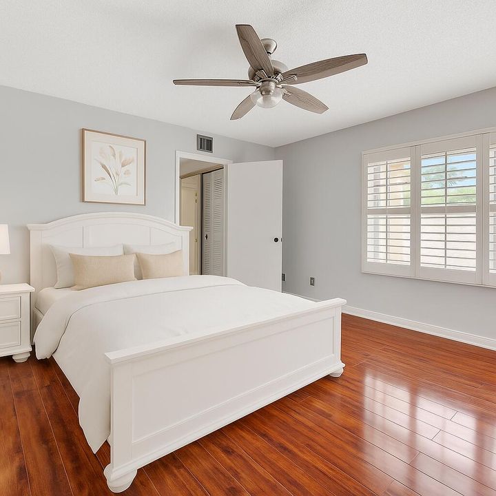 For Sale: $279,888 (2 beds, 2 baths, 1374 Square Feet)