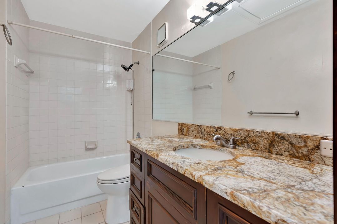 For Sale: $279,888 (2 beds, 2 baths, 1374 Square Feet)