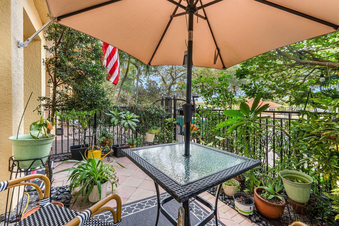 En Venta: $689,900 (2 camas, 3 baños, 2096 Pies cuadrados)