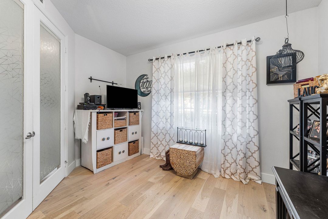 En Venta: $689,900 (2 camas, 3 baños, 2096 Pies cuadrados)