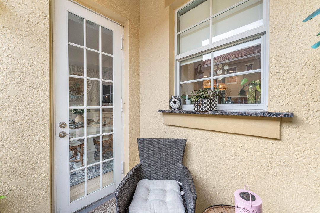 En Venta: $689,900 (2 camas, 3 baños, 2096 Pies cuadrados)