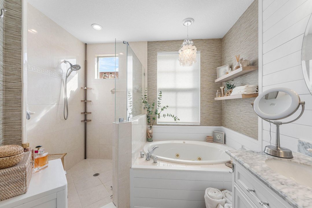 En Venta: $689,900 (2 camas, 3 baños, 2096 Pies cuadrados)