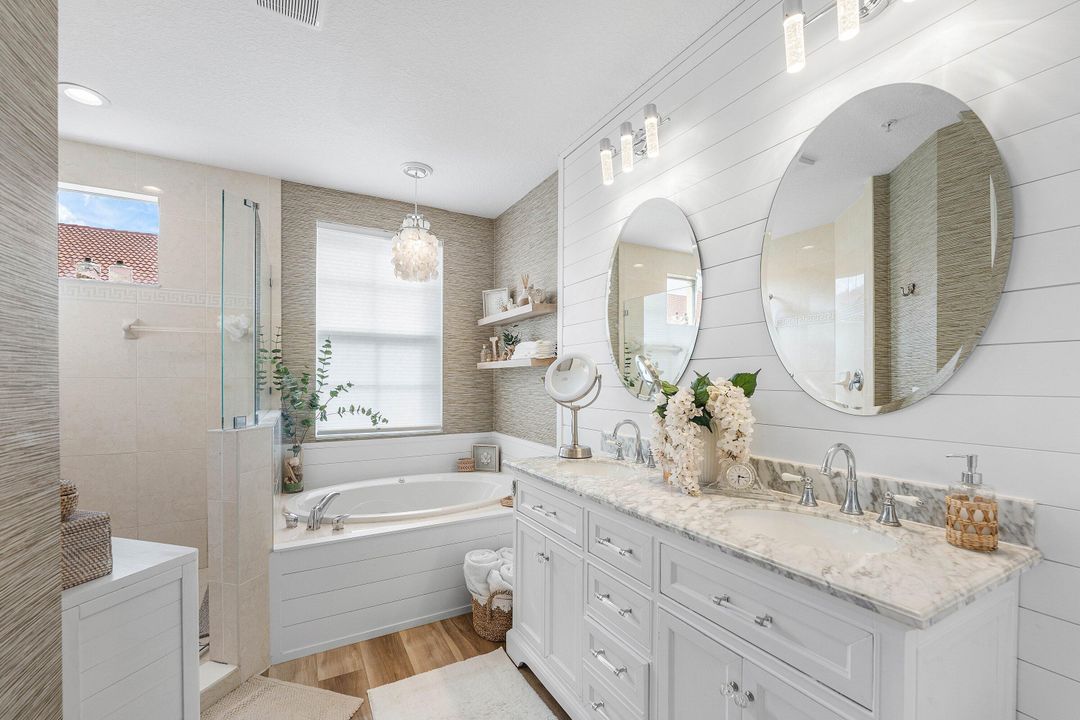 En Venta: $689,900 (2 camas, 3 baños, 2096 Pies cuadrados)