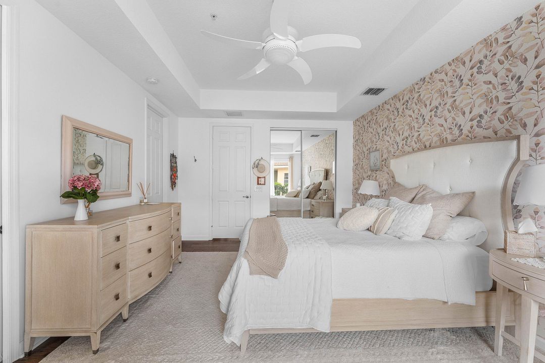 En Venta: $689,900 (2 camas, 3 baños, 2096 Pies cuadrados)