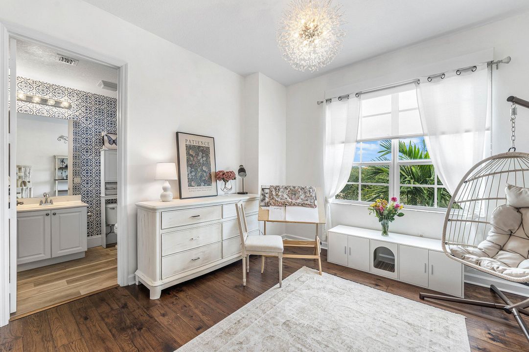 En Venta: $689,900 (2 camas, 3 baños, 2096 Pies cuadrados)