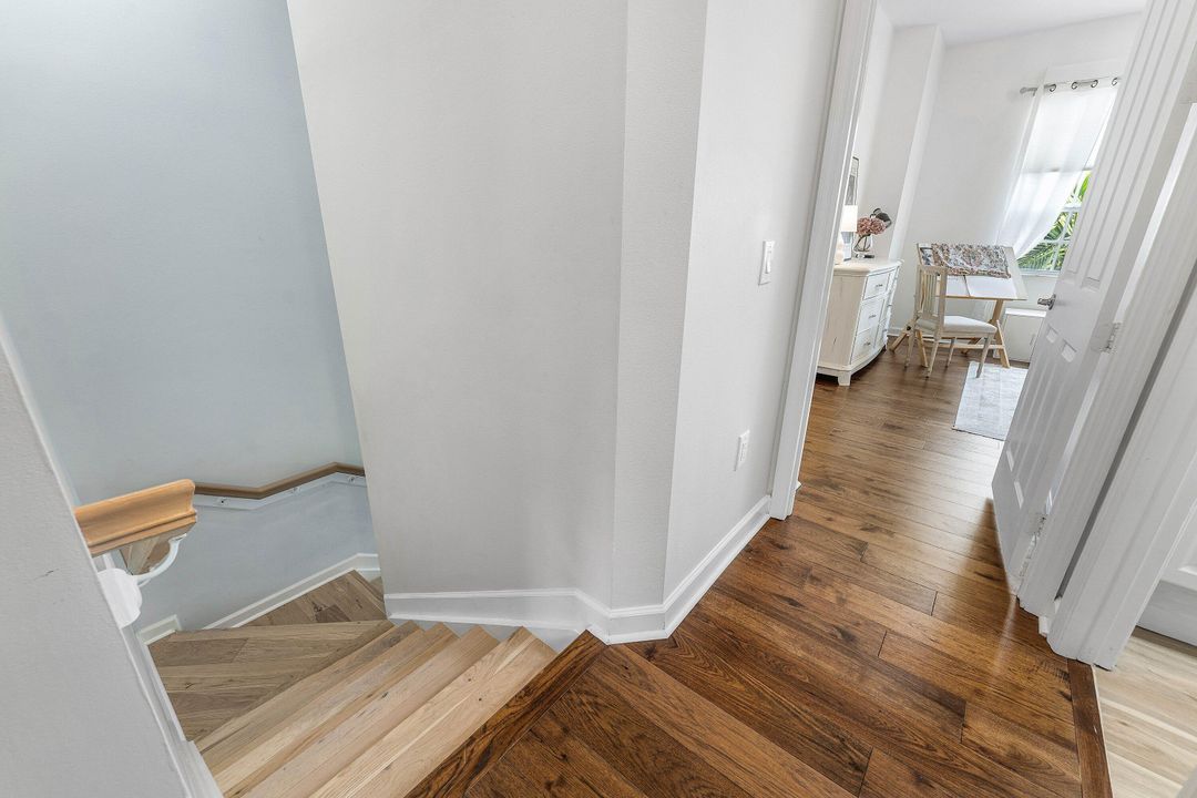 En Venta: $689,900 (2 camas, 3 baños, 2096 Pies cuadrados)