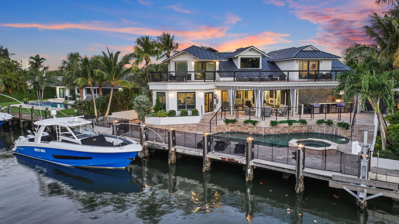 For Sale: $4,750,000 (5 beds, 6 baths, 4100 Square Feet)