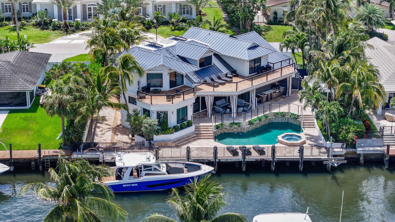 For Sale: $4,750,000 (5 beds, 6 baths, 4100 Square Feet)