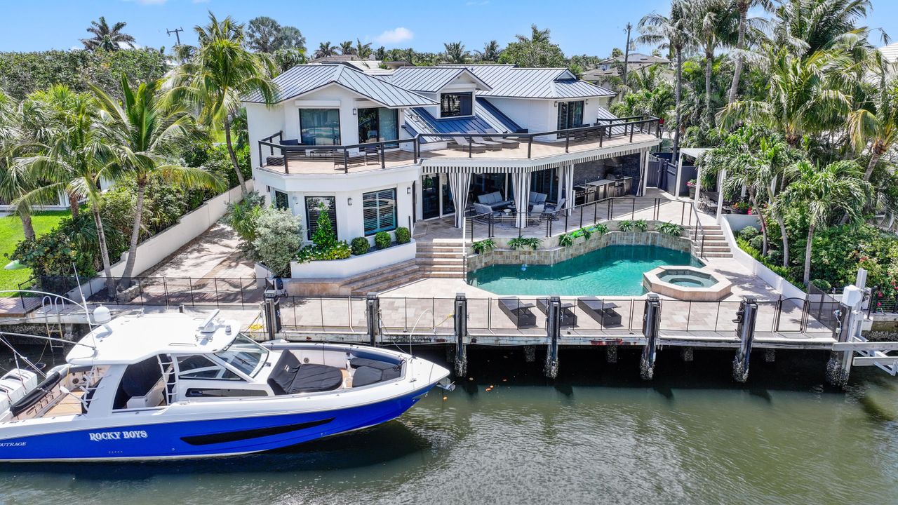 For Sale: $4,750,000 (5 beds, 6 baths, 4100 Square Feet)