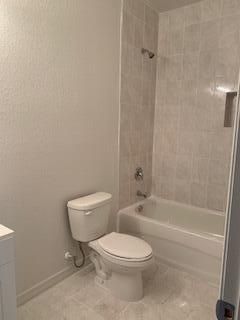 For Rent: $2,400 (3 beds, 2 baths, 1250 Square Feet)