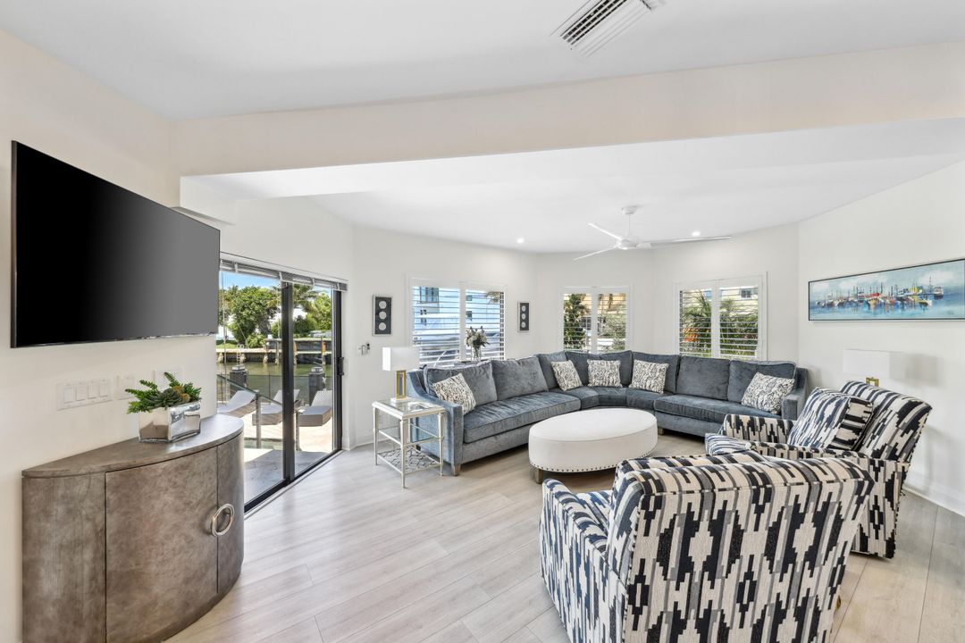 For Sale: $4,750,000 (5 beds, 6 baths, 4100 Square Feet)