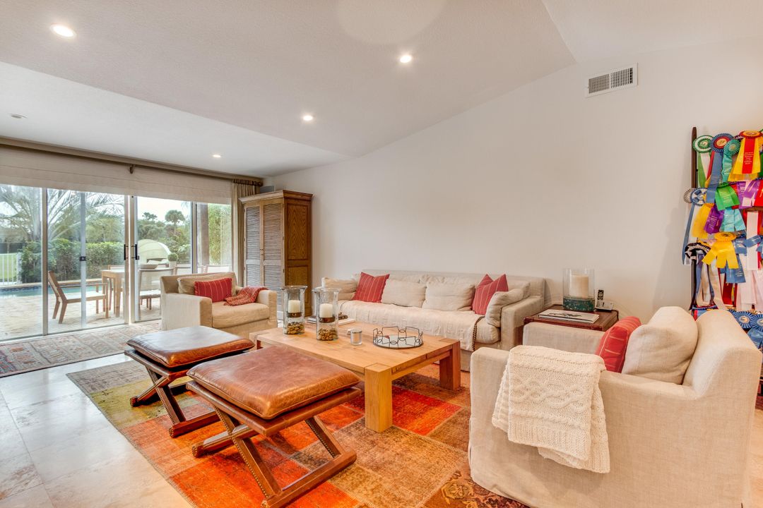 For Rent: $12,000 (3 beds, 2 baths, 1561 Square Feet)