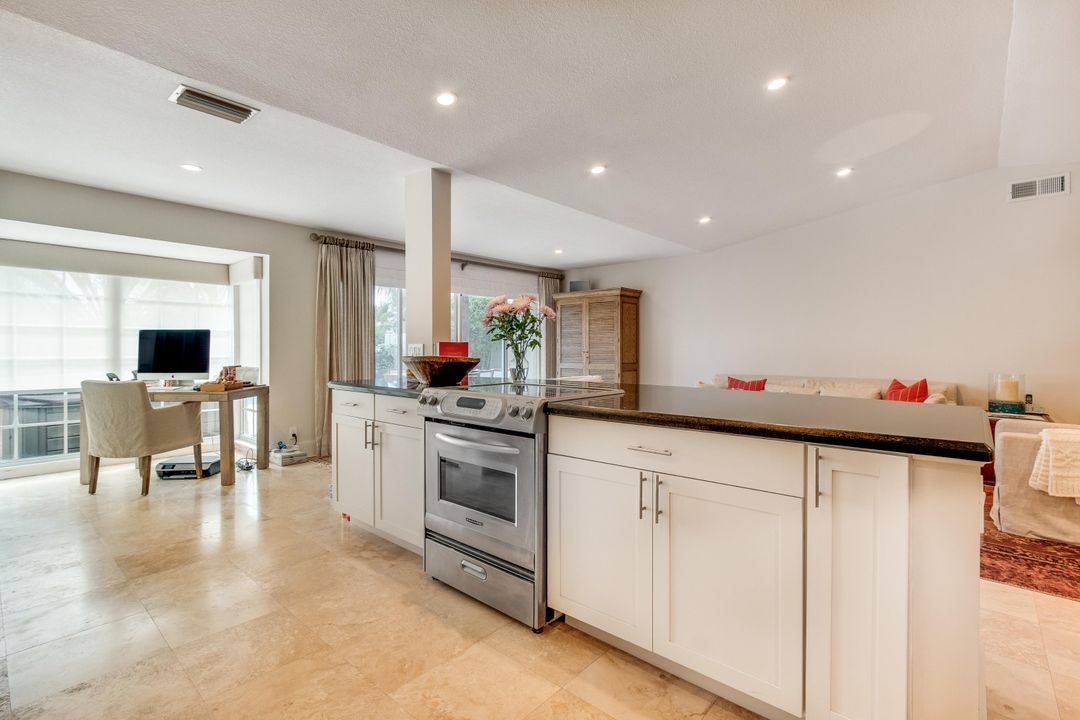 For Rent: $12,000 (3 beds, 2 baths, 1561 Square Feet)