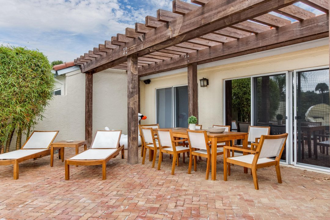 For Rent: $12,000 (3 beds, 2 baths, 1561 Square Feet)