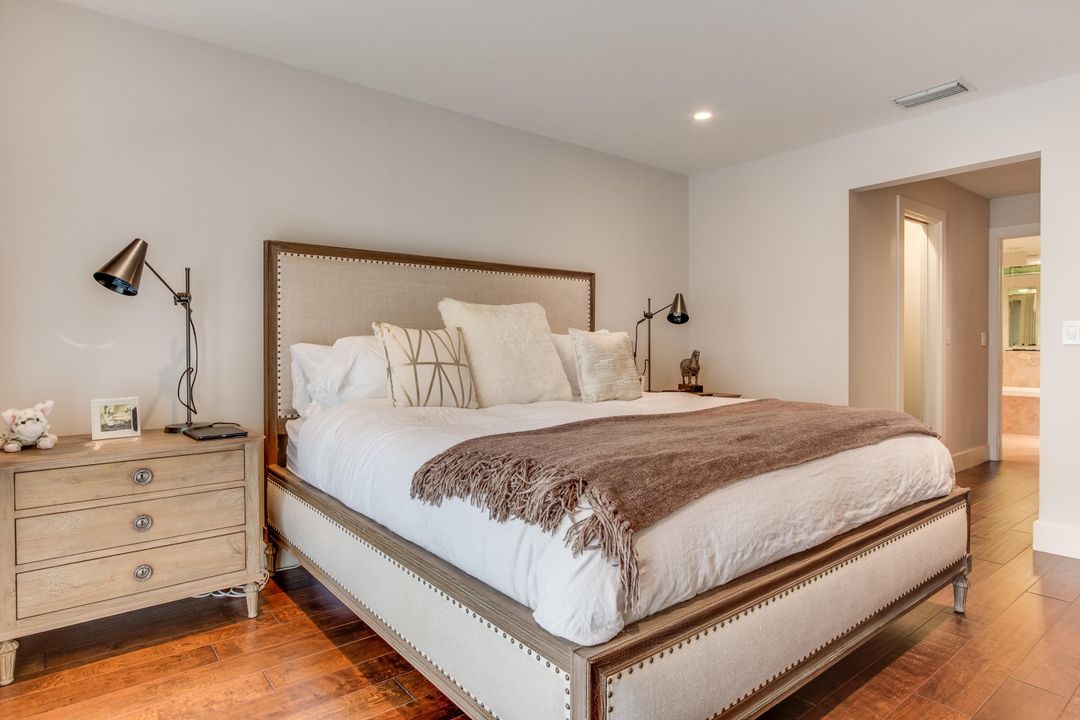 For Rent: $12,000 (3 beds, 2 baths, 1561 Square Feet)