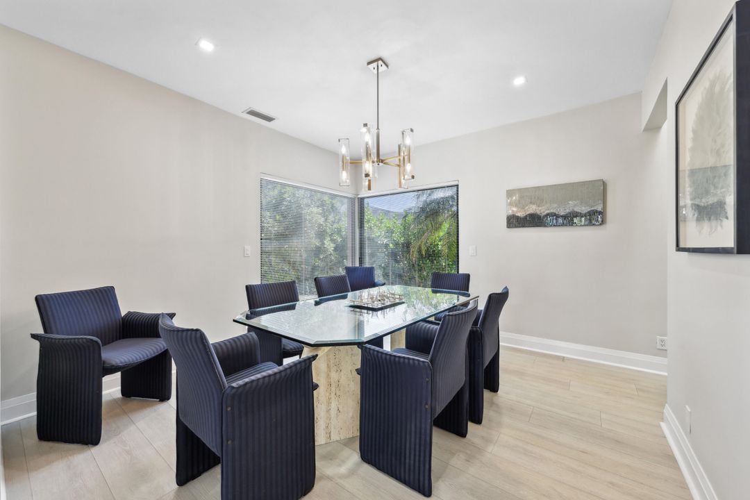 For Sale: $4,750,000 (5 beds, 6 baths, 4100 Square Feet)