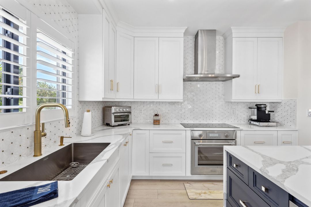 For Sale: $4,750,000 (5 beds, 6 baths, 4100 Square Feet)