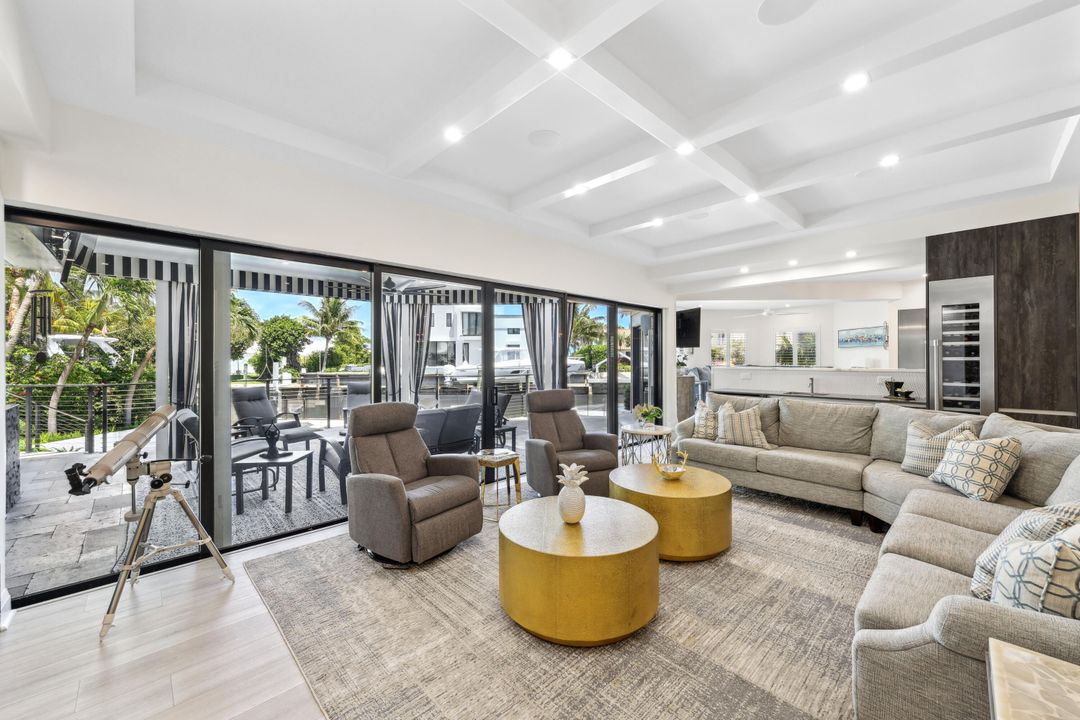 For Sale: $4,750,000 (5 beds, 6 baths, 4100 Square Feet)