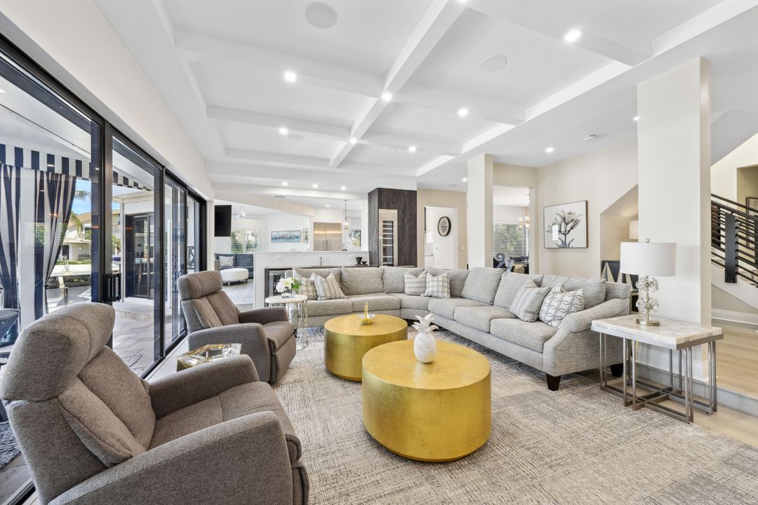 For Sale: $4,750,000 (5 beds, 6 baths, 4100 Square Feet)