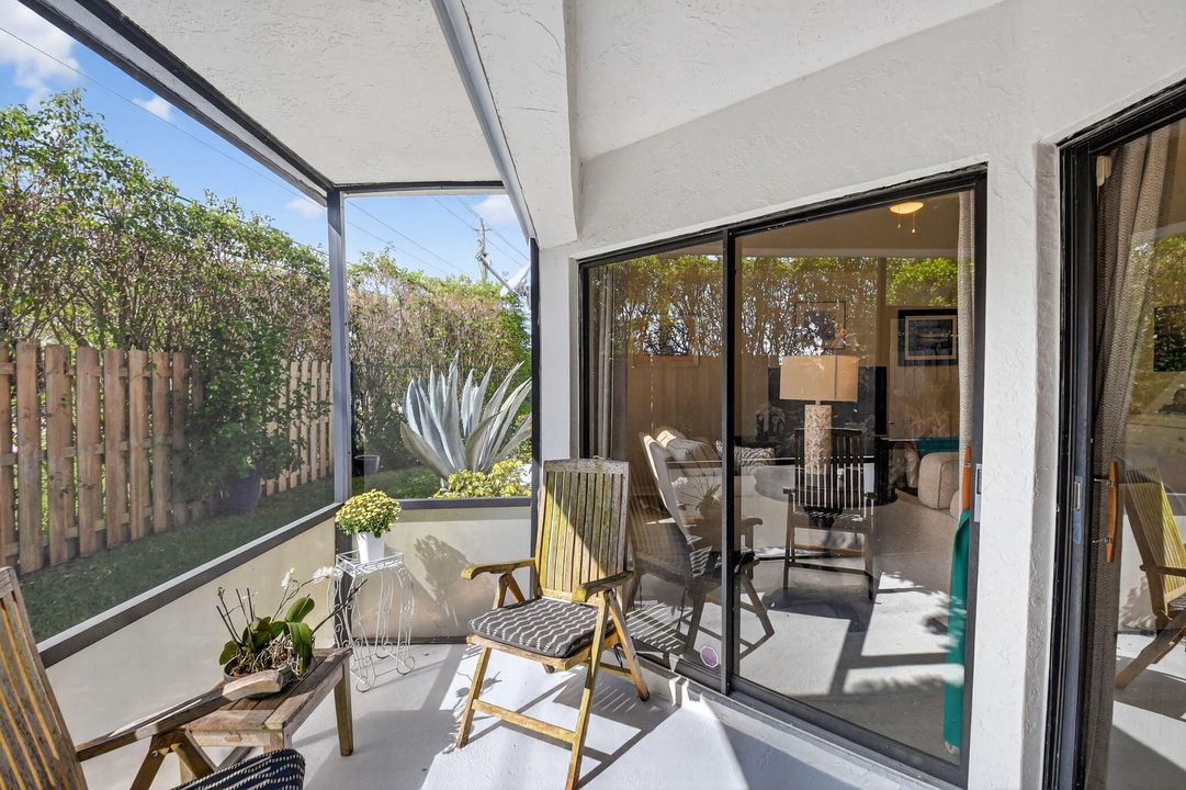 待售: $415,000 (2 贝兹, 2 浴室, 1216 平方英尺)