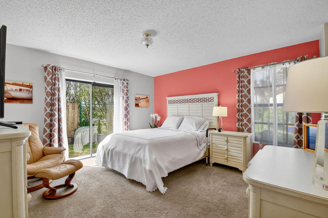 待售: $415,000 (2 贝兹, 2 浴室, 1216 平方英尺)