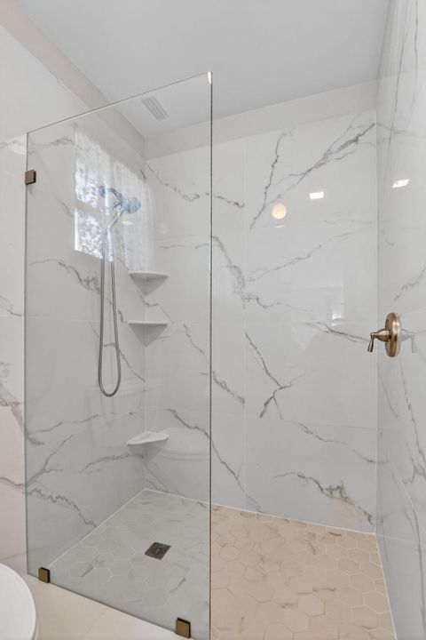 待售: $415,000 (2 贝兹, 2 浴室, 1216 平方英尺)