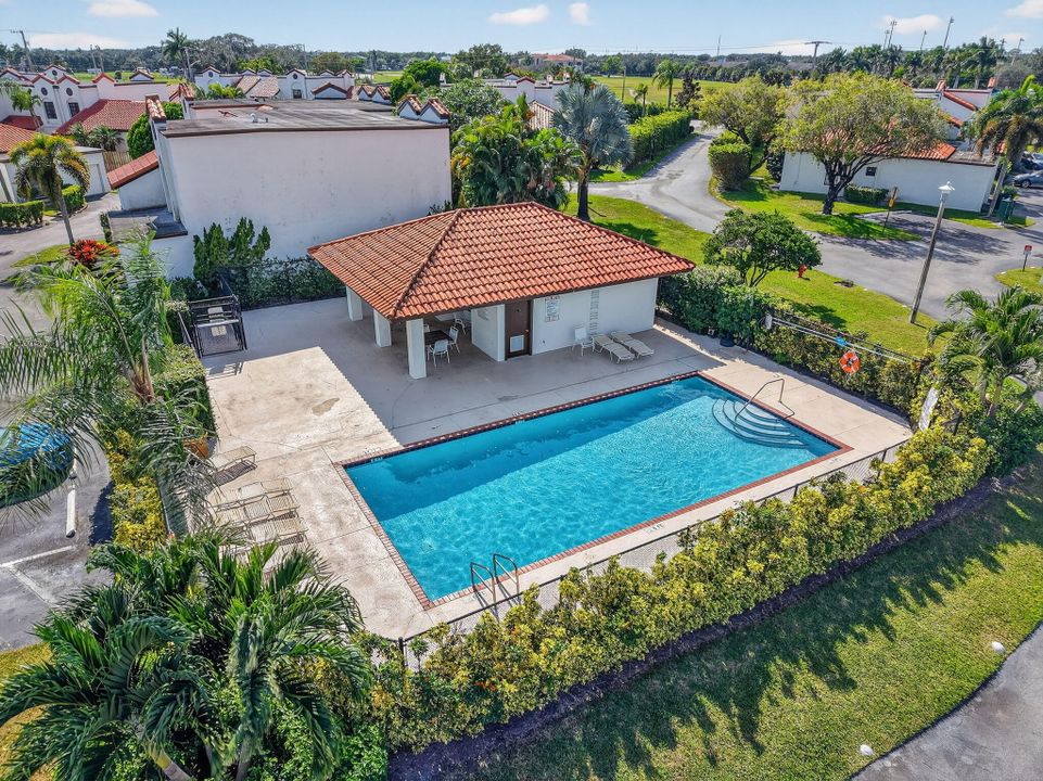 待售: $415,000 (2 贝兹, 2 浴室, 1216 平方英尺)