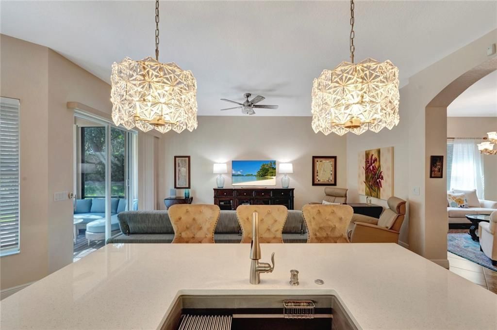 Active With Contract: $429,900 (2 beds, 2 baths, 2141 Square Feet)