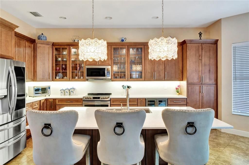 Active With Contract: $429,900 (2 beds, 2 baths, 2141 Square Feet)