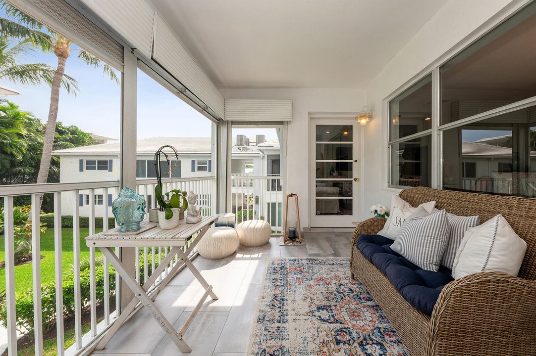 En Venta: $674,900 (2 camas, 2 baños, 1160 Pies cuadrados)