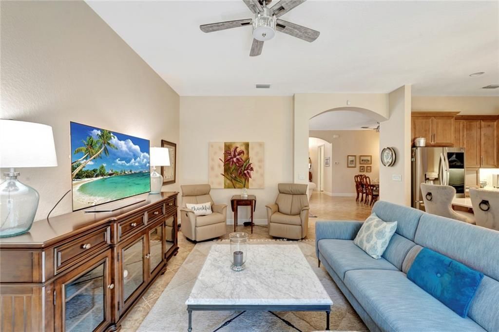 Active With Contract: $429,900 (2 beds, 2 baths, 2141 Square Feet)