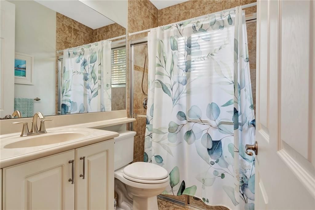 Active With Contract: $429,900 (2 beds, 2 baths, 2141 Square Feet)