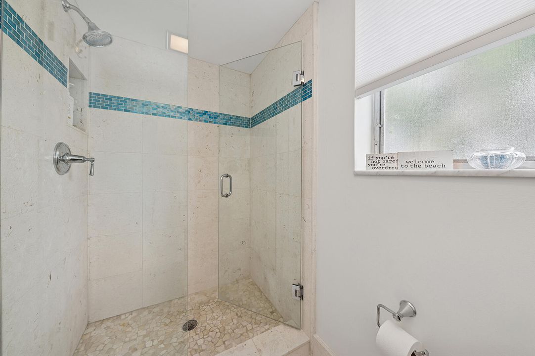 En Venta: $674,900 (2 camas, 2 baños, 1160 Pies cuadrados)