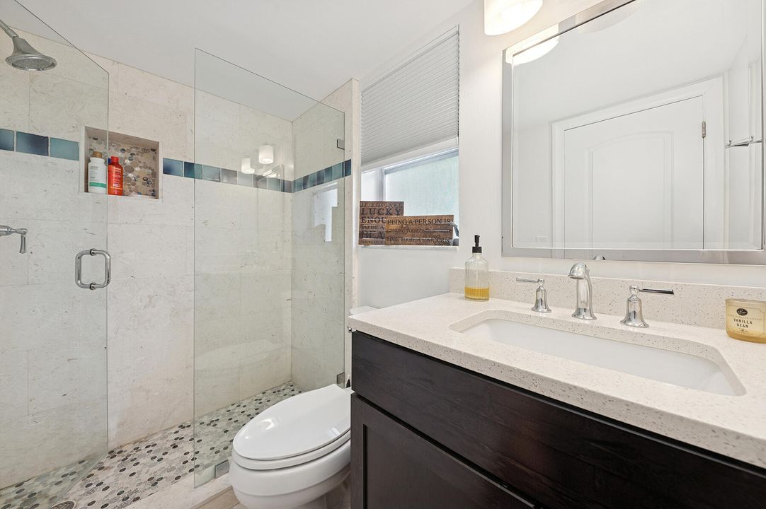 En Venta: $674,900 (2 camas, 2 baños, 1160 Pies cuadrados)