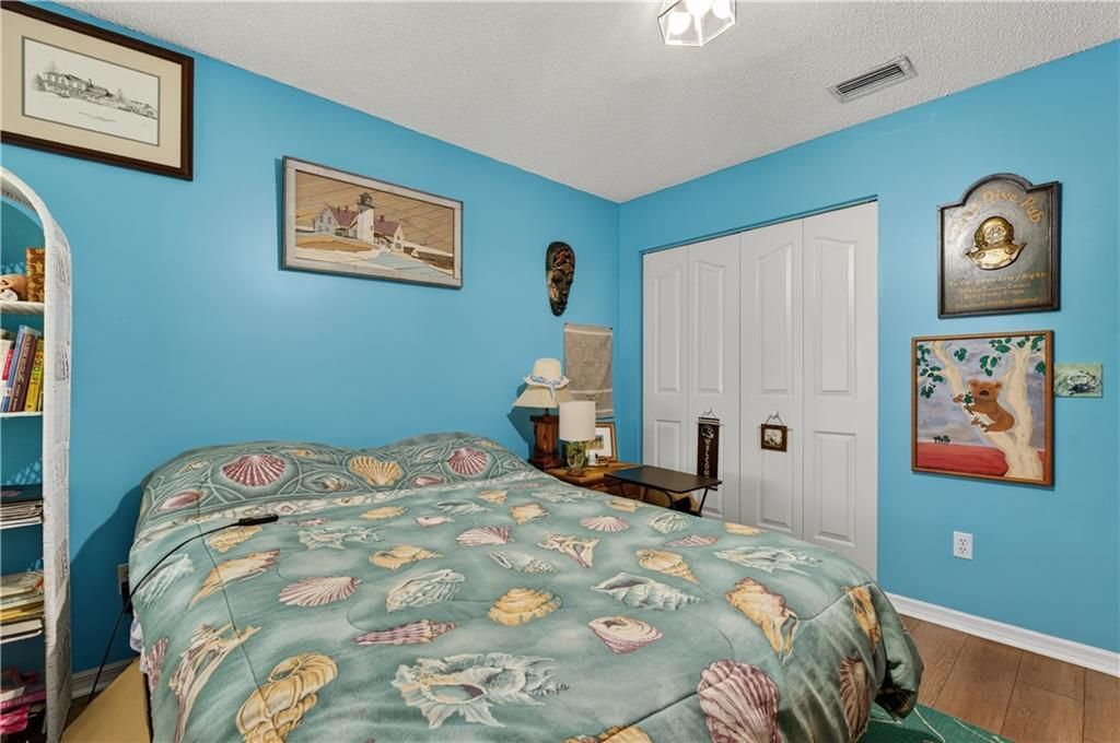 For Sale: $348,000 (3 beds, 2 baths, 1865 Square Feet)