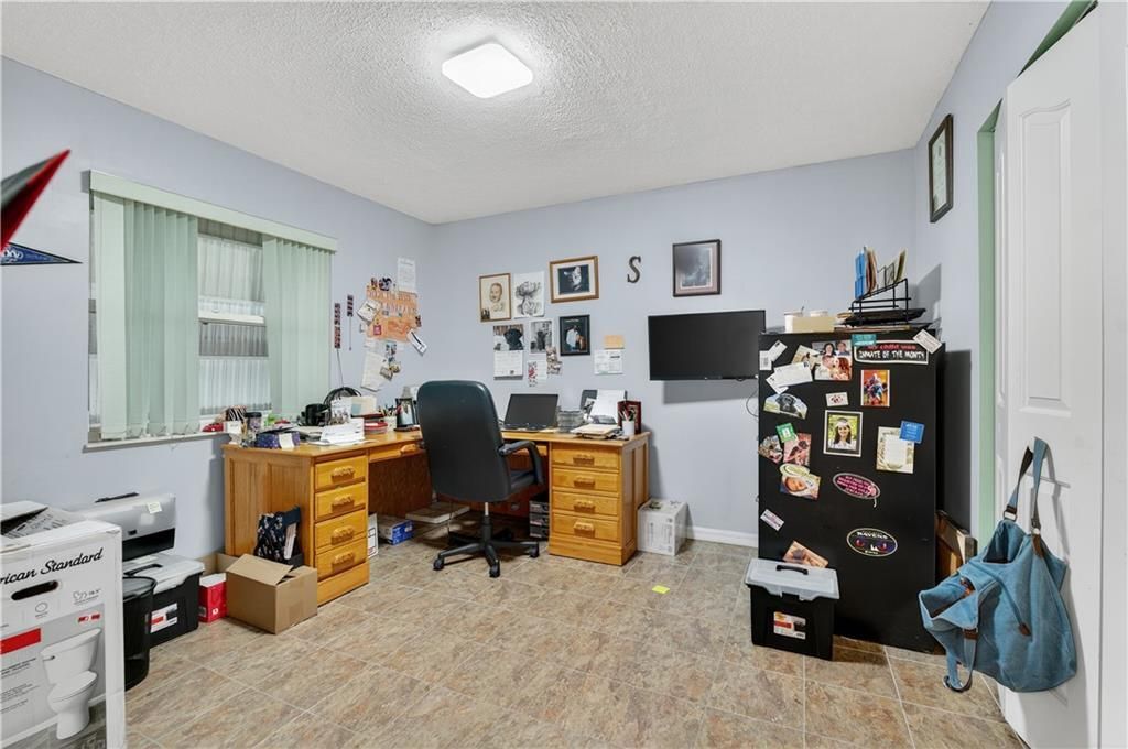 For Sale: $348,000 (3 beds, 2 baths, 1865 Square Feet)