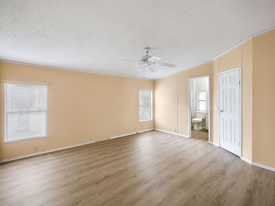 На продажу: $190,000 (2 спален, 2 ванн, 1344 Квадратных фут)