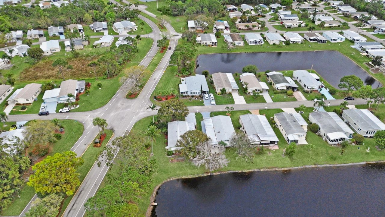 На продажу: $190,000 (2 спален, 2 ванн, 1344 Квадратных фут)