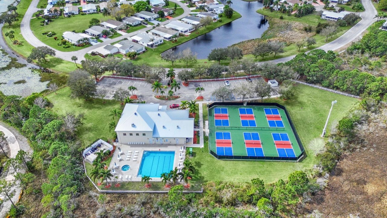 На продажу: $190,000 (2 спален, 2 ванн, 1344 Квадратных фут)