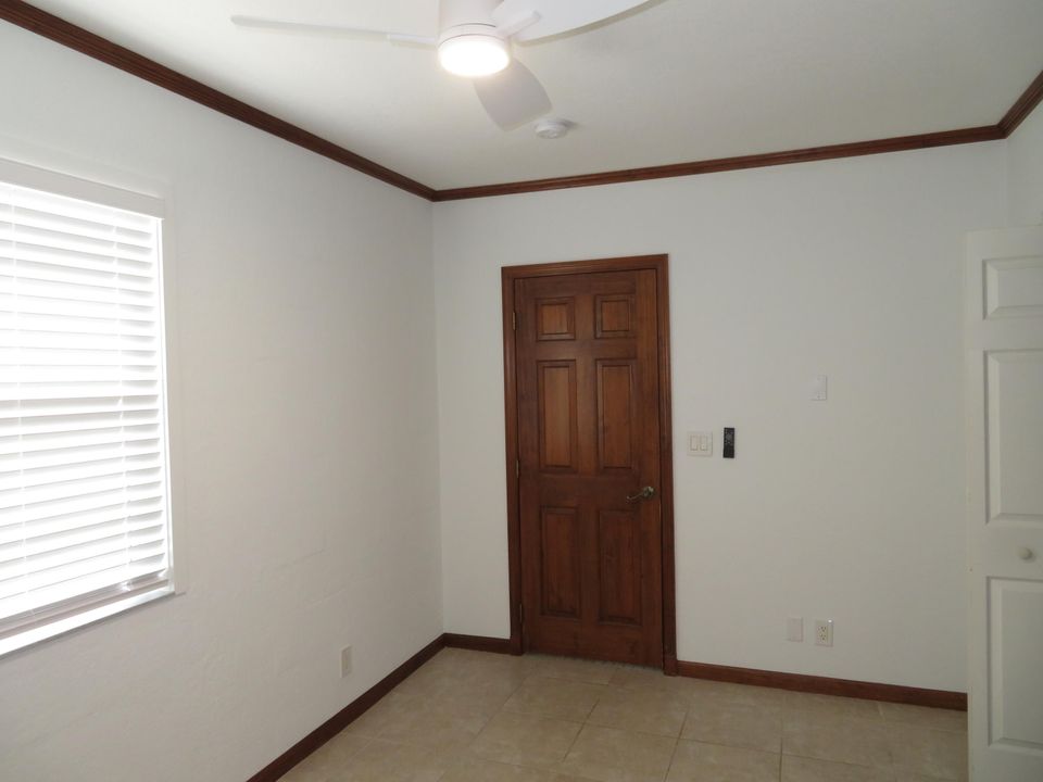 For Rent: $1,600 (1 beds, 1 baths, 499 Square Feet)