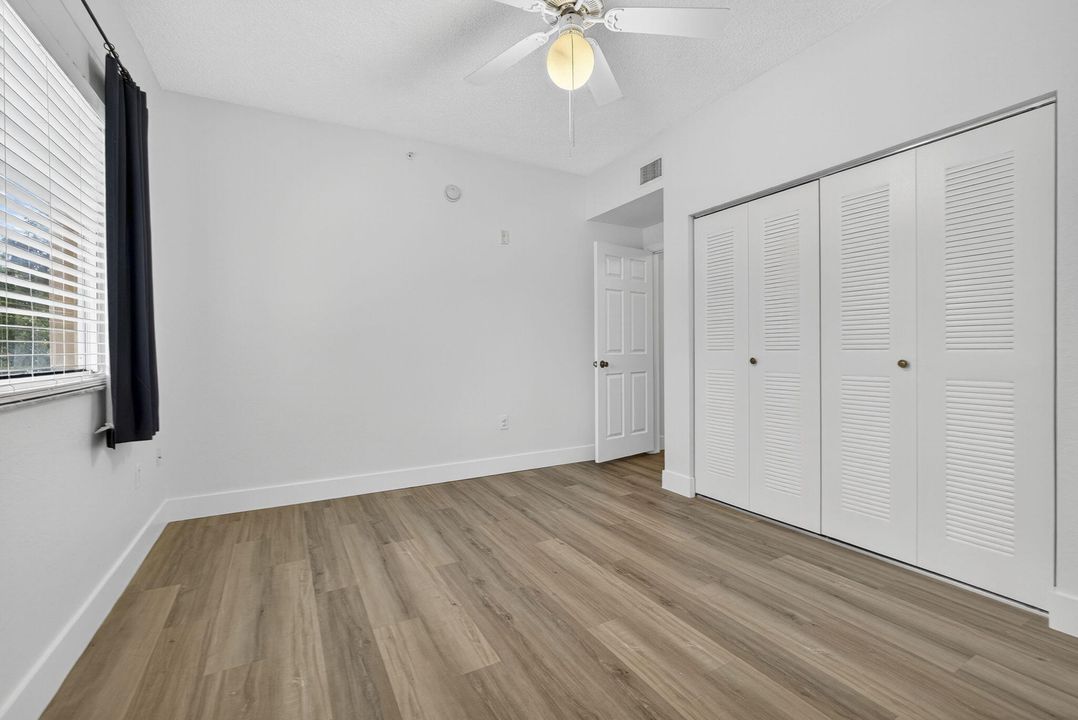 For Rent: $2,500 (3 beds, 2 baths, 1306 Square Feet)