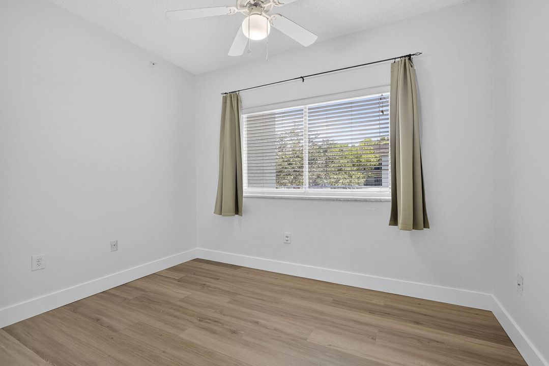 For Rent: $2,500 (3 beds, 2 baths, 1306 Square Feet)