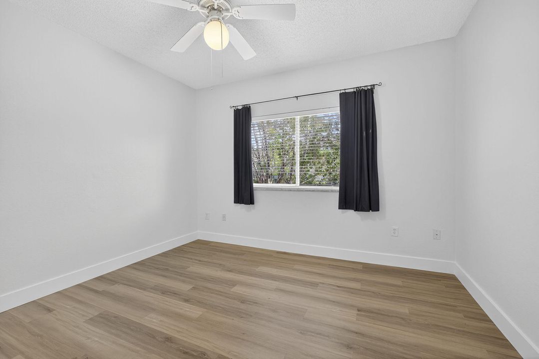 For Rent: $2,500 (3 beds, 2 baths, 1306 Square Feet)