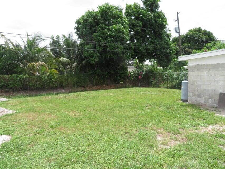 For Rent: $1,600 (1 beds, 1 baths, 499 Square Feet)