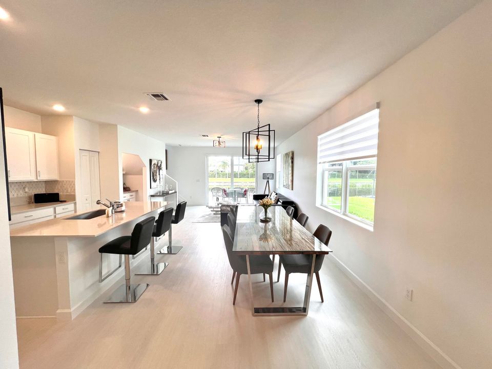 En Venta: $549,900 (3 camas, 2 baños, 1796 Pies cuadrados)