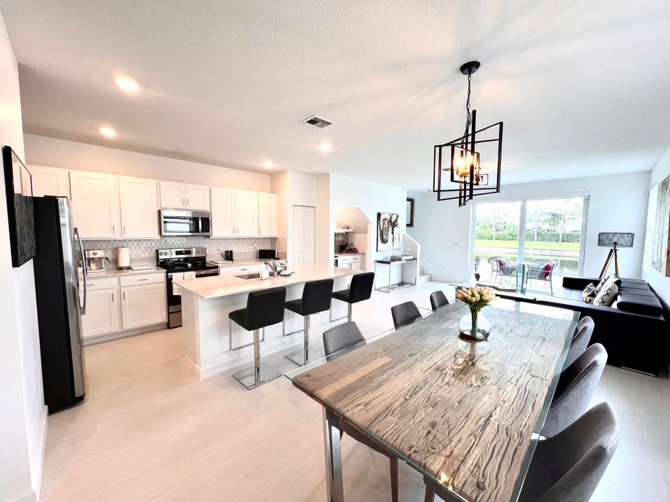 En Venta: $549,900 (3 camas, 2 baños, 1796 Pies cuadrados)